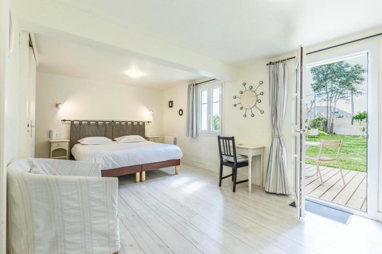 Hotel Le Clos Fleuri Le Palais Esterno foto