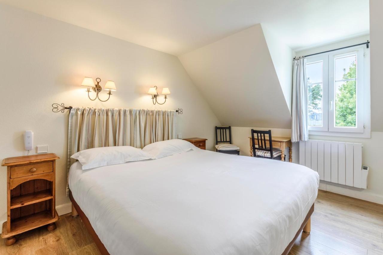 Hotel Le Clos Fleuri Le Palais Esterno foto